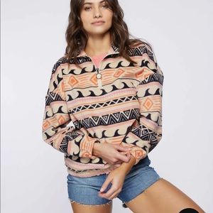 NWT Women’s O’Neill Sherpa Quarter Zip Pullover